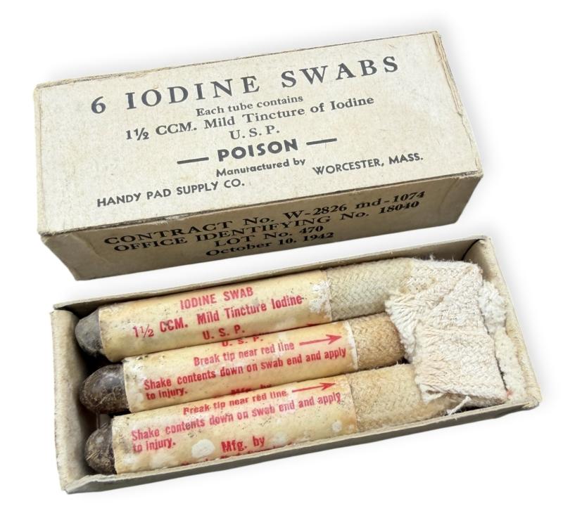 US WW2 Medical Iodine Swaps in Clipbord Box