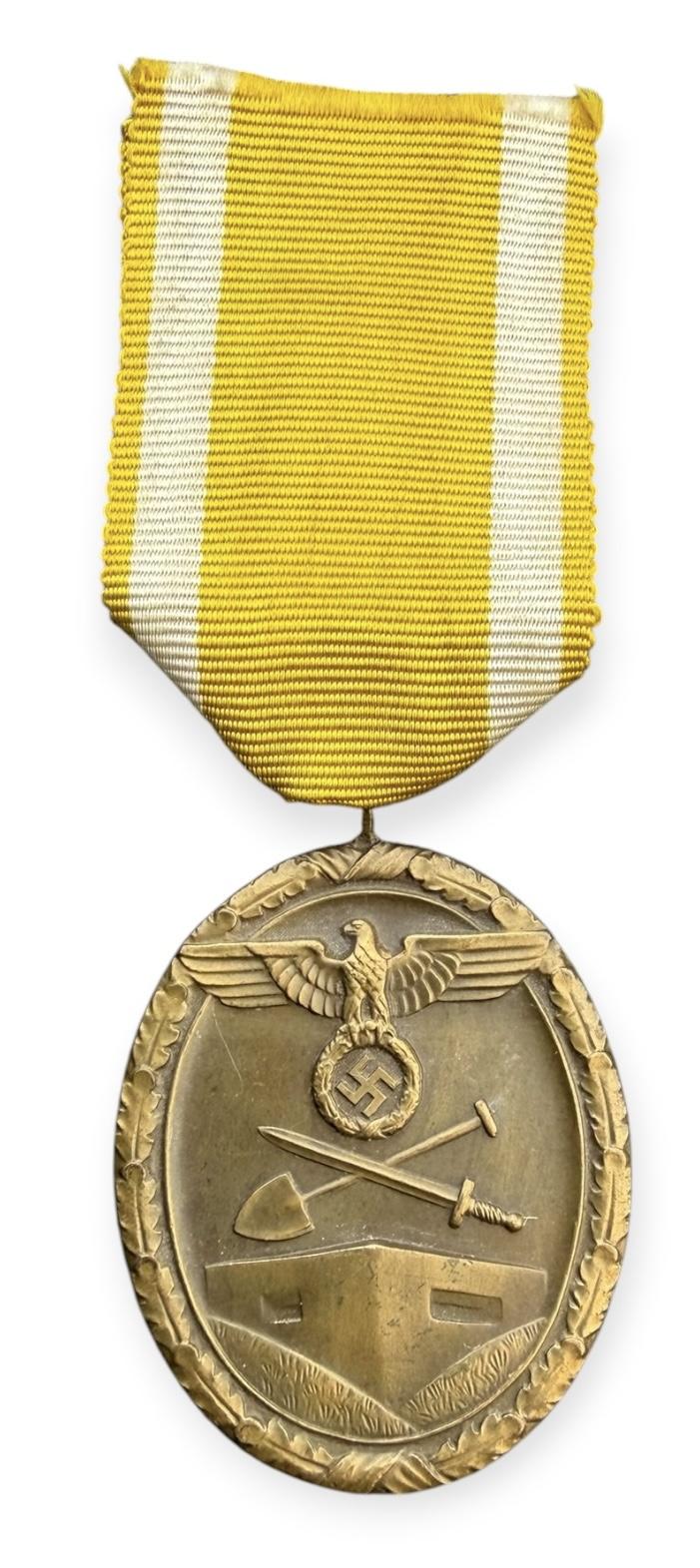 Schutzenwall Ehren Abzeichen Westwall Medal