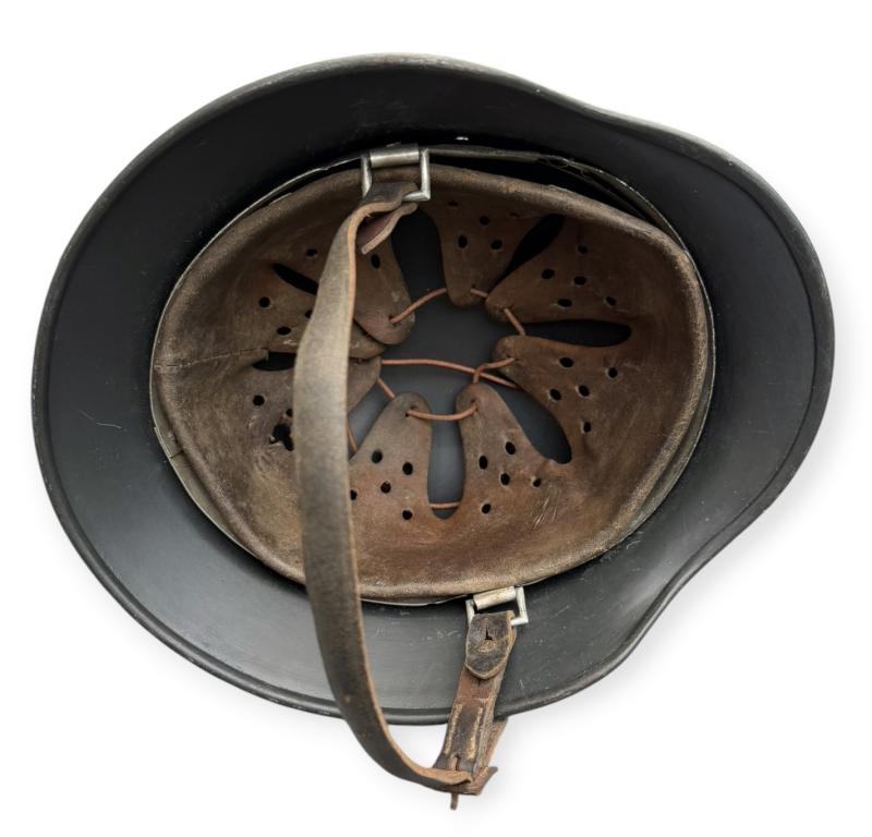 Wehrmacht M40 Helmet re-issued with rough structure camo paint
