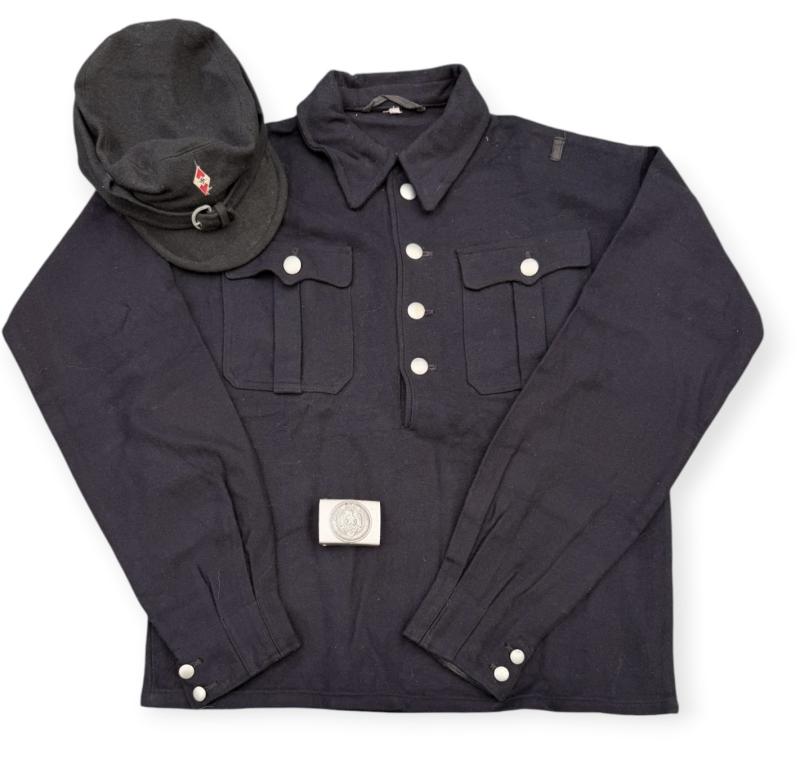 Hitler-Jugend wool Shirt, Cap en Belt Buckle