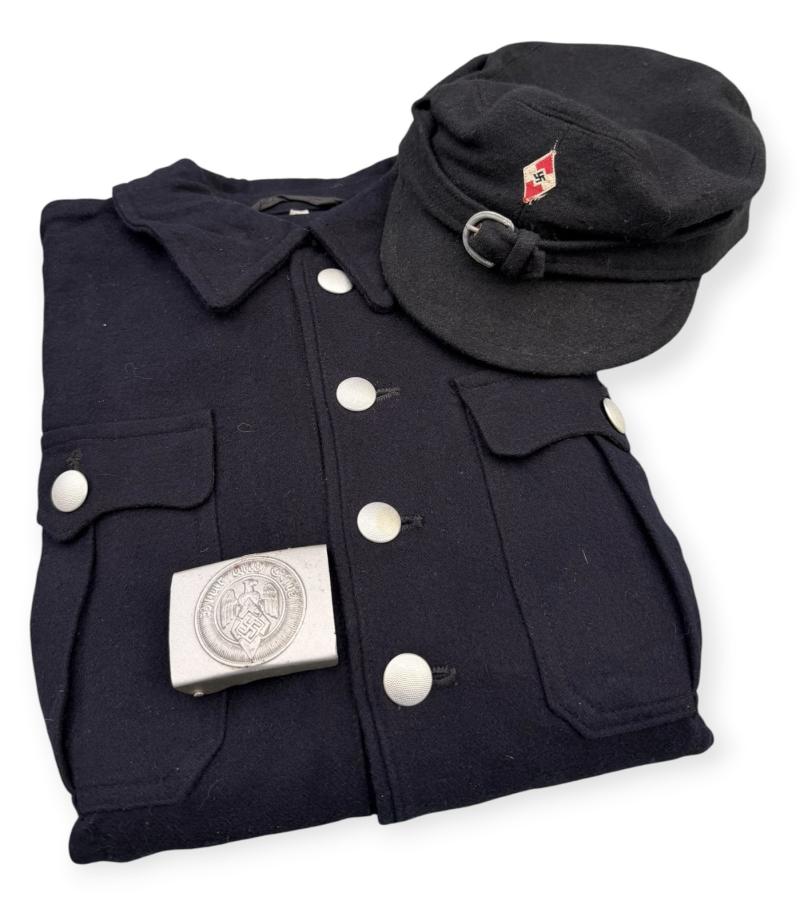 Hitler-Jugend wool Shirt, Cap en Belt Buckle